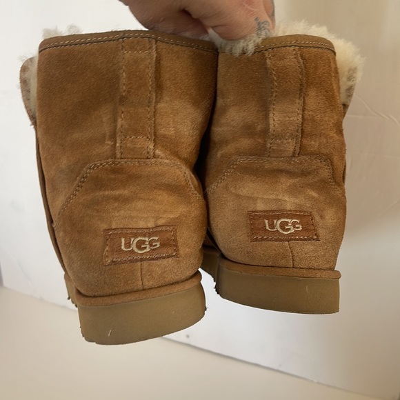Uggs Corey Chestnut Colod Boots - Picture 3 of 9